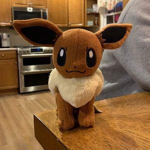 Pokémon Eevee Plush